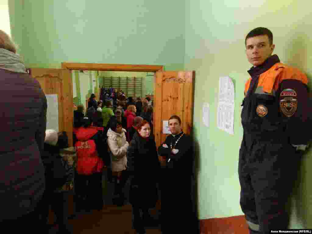 Семьи жертв получат по миллиону рублей, пообещал губернатор.&nbsp;"Если это два, не дай бог [погибших], то 2 миллиона рублей. Это решение, я вам уже докладываю, принято", &ndash; сказал Аман Тулеев