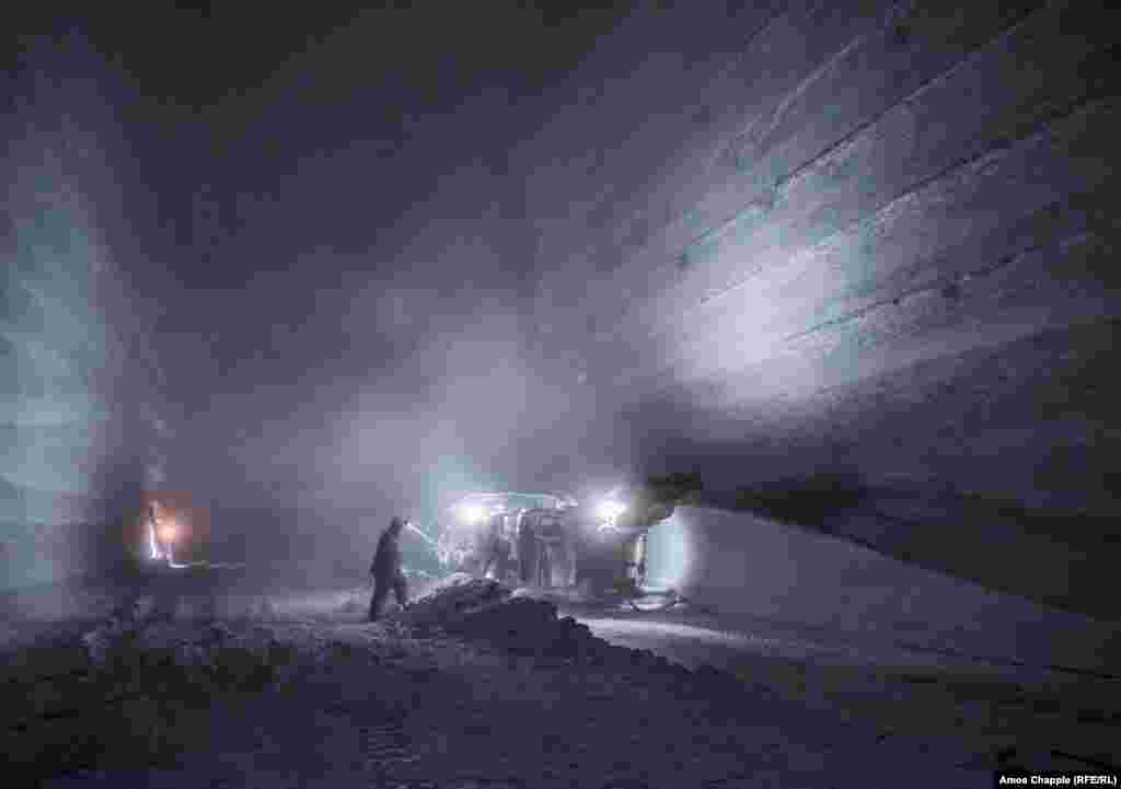 На шахте до войны работали более 2800 человек, "Артемсоль" обеспечивала больше 90% спроса на внутреннем рынке