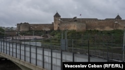 Пограничный мост в Нарве 