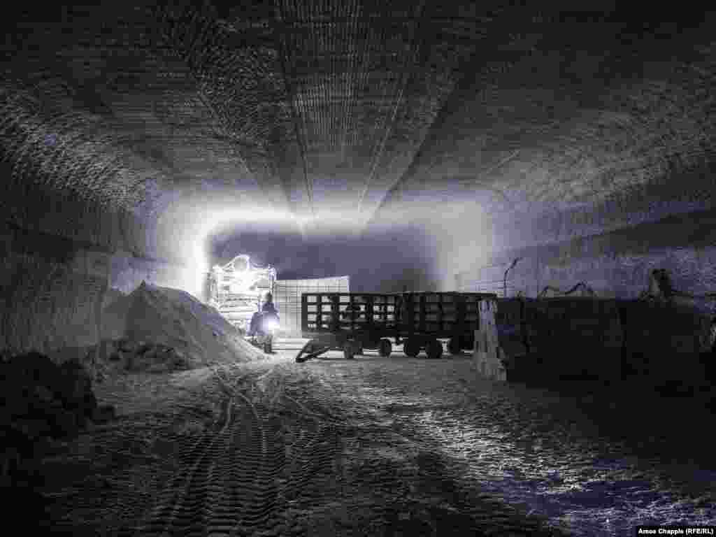 "Артемсоль" также активно торгует необычным соляным продуктом