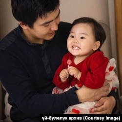 Бакай Ташматов со своей дочерью Аруузат