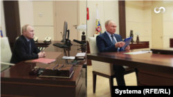 По утверждению Кремля, две этих фото были сняты в одном и том же кабинете в один день, 12 июля 2024 года. Однако детали интерьера указывают, что снимки были сделаны в разных местах