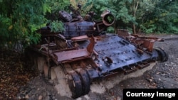 Сожженный танк Вячеслава Астахова